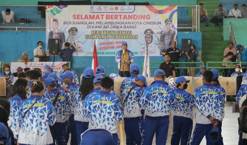 Wali kota cirebon lepas kontingen porprov jabar 2022.jpg