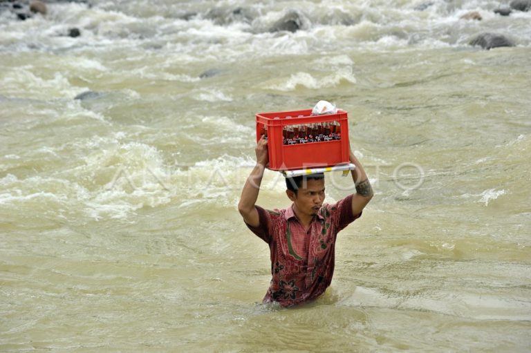 Akibat jembatan putus f188 dom.jpg